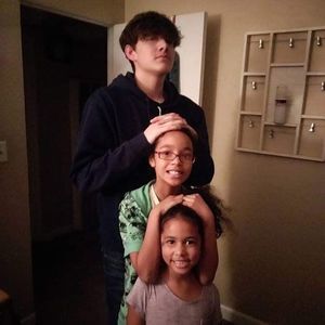 Meet your Posher, Leslie